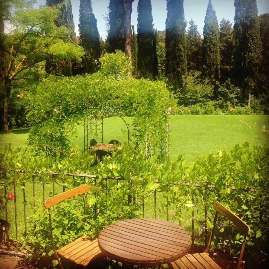 Al Giardino Degli Etruschi Guest House Chiusi Bagian luar foto